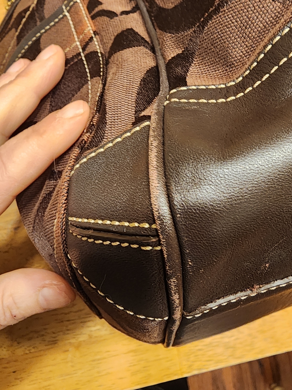 Coach shoulder bag is Signature Ergo Hobo model - Picture 9 of 16
